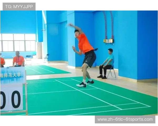 羽毛球前场击球