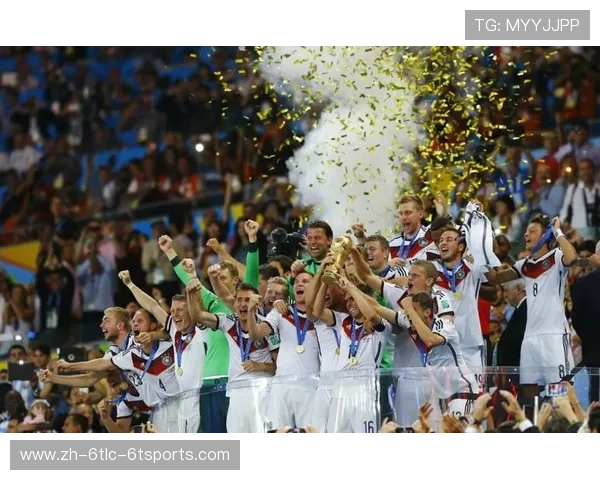 金杯星徽辉映百年荣耀 欧冠与世界杯的传承与辉煌